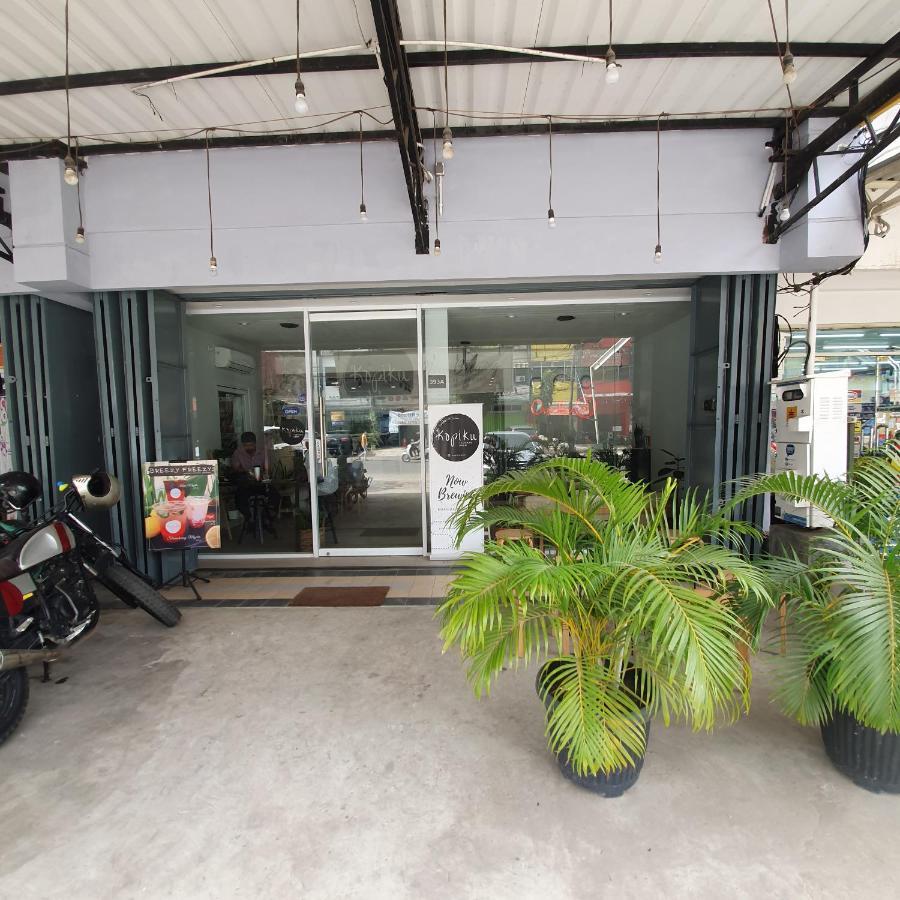 Circle One Hotel Palembang Eksteriør billede
